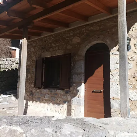 Ο Θολοσ Apartment Stemnitsa Exterior photo