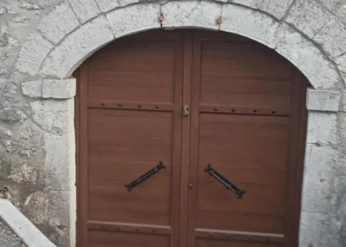 Ο Θολοσ