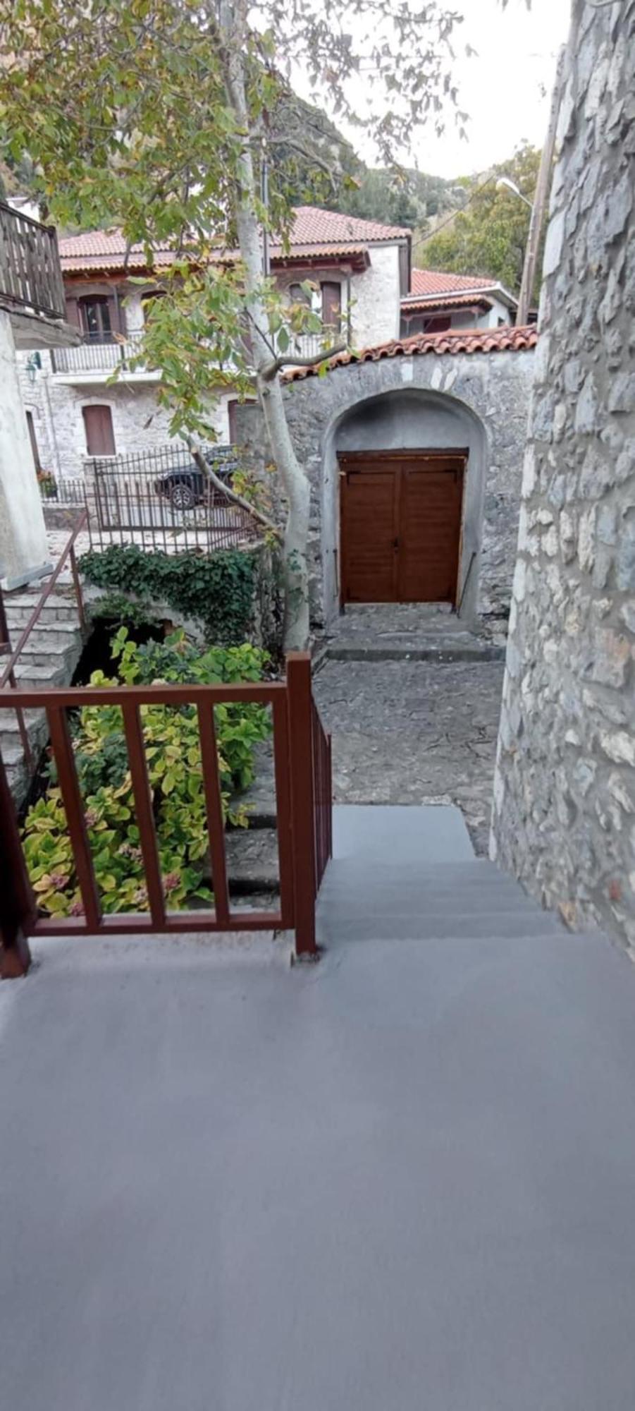 ο θολοσ * Stemnitsa